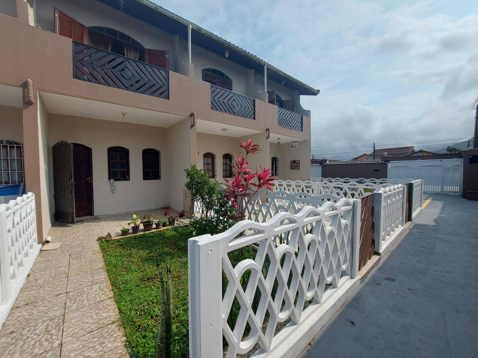 #2013 - Casa em condomínio para Venda em Mongaguá - SP