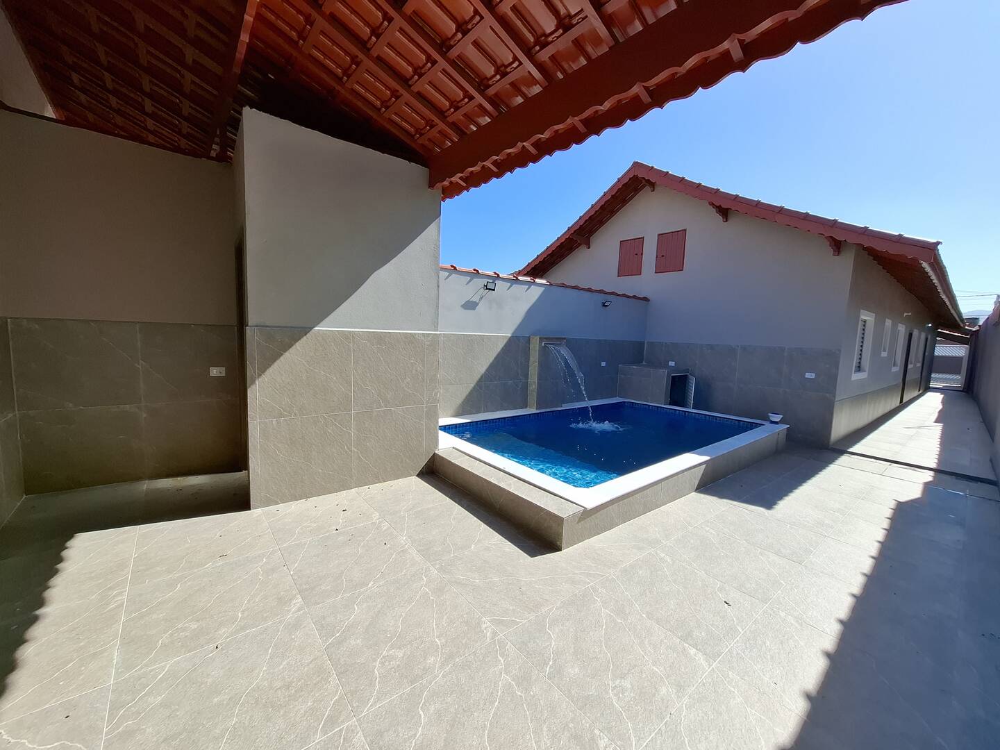 #2112 - Casa para Venda em Mongaguá - SP