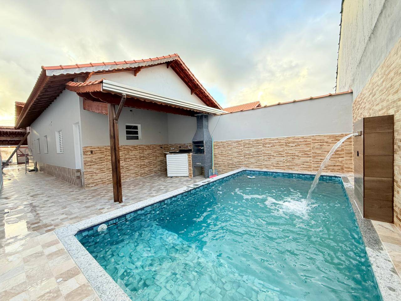 #2094 - Casa para Venda em Mongaguá - SP