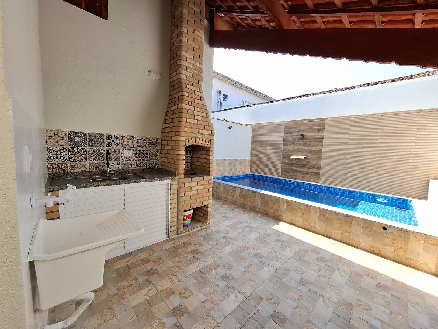 #2098 - Casa para Venda em Mongaguá - SP