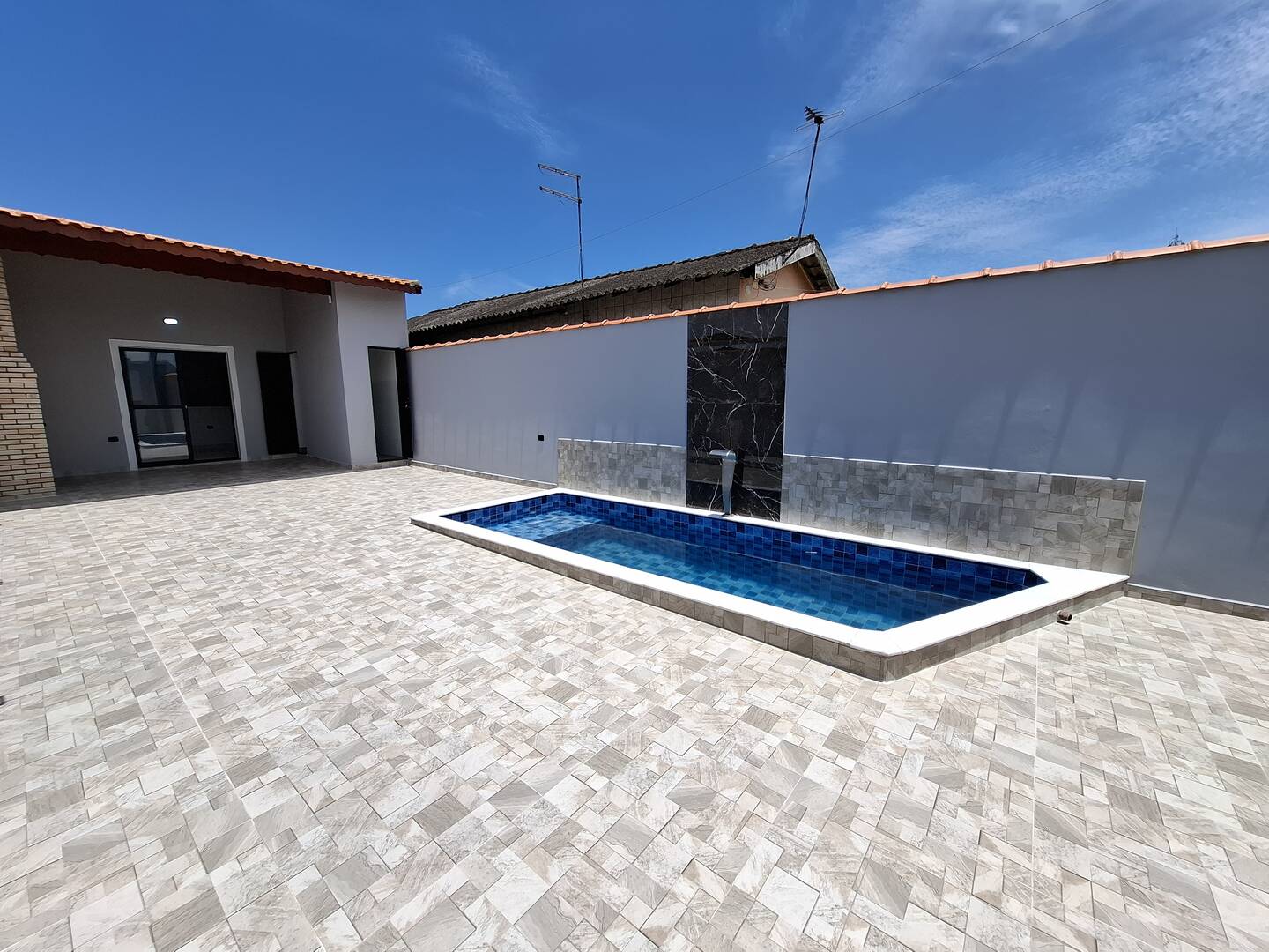 #2196 - Casa para Venda em Mongaguá - SP