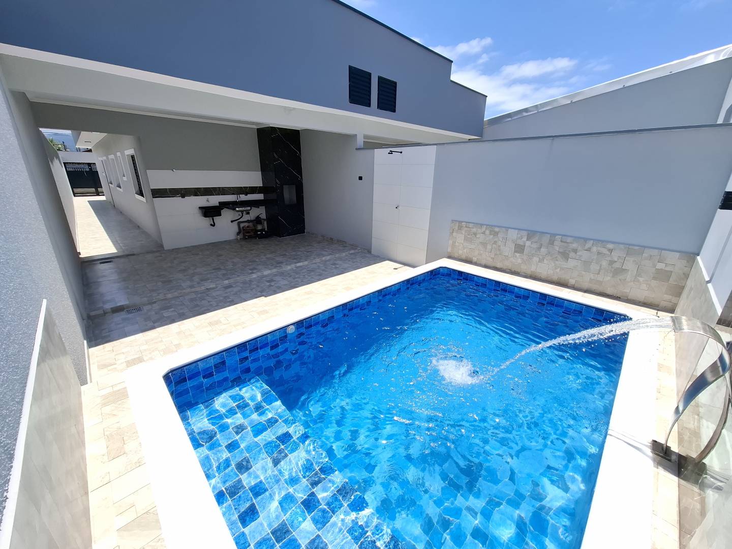 #2211 - Casa para Venda em Mongaguá - SP