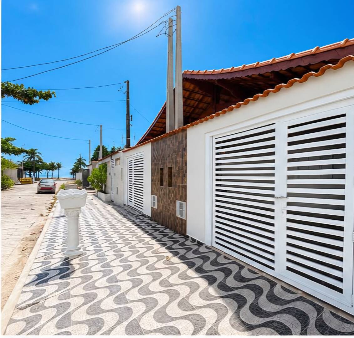#2251 - Casa para Venda em Mongaguá - SP