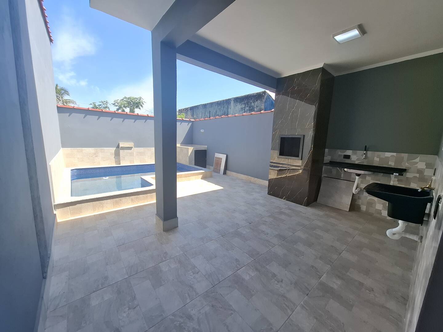 #2241 - Casa para Venda em Mongaguá - SP