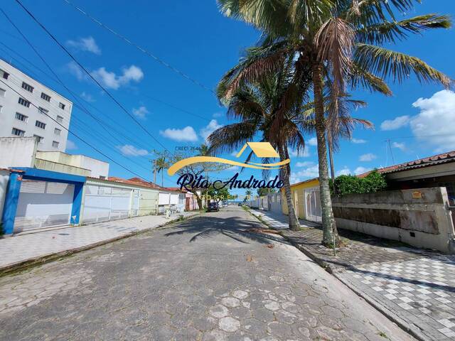#1868 - Casa para Venda em Mongaguá - SP