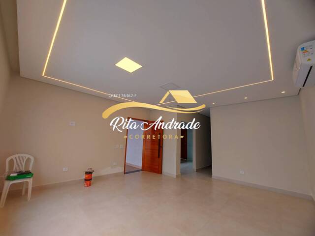 #2066 - Casa para Venda em Praia Grande - SP