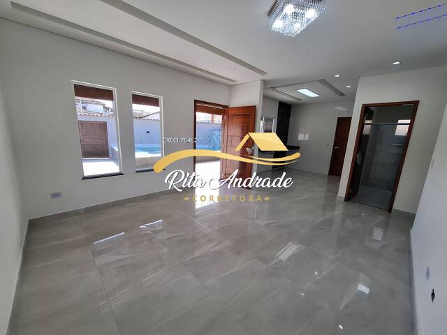 #2131 - Casa para Venda em Mongaguá - SP