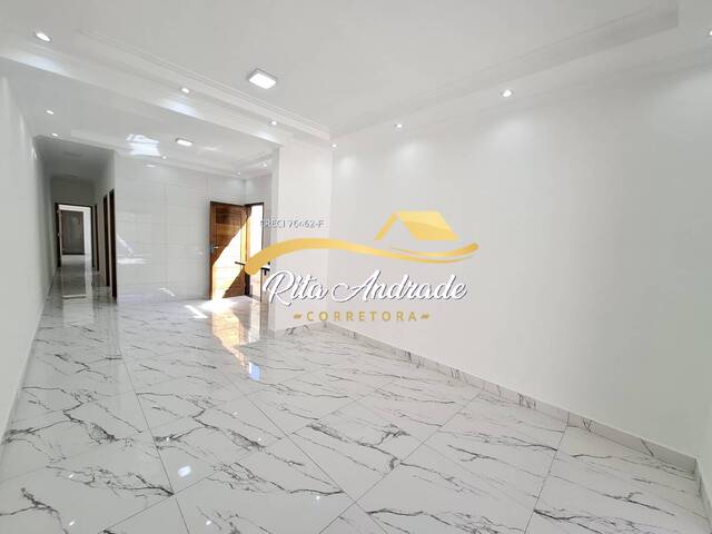 #2138 - Casa para Venda em Mongaguá - SP