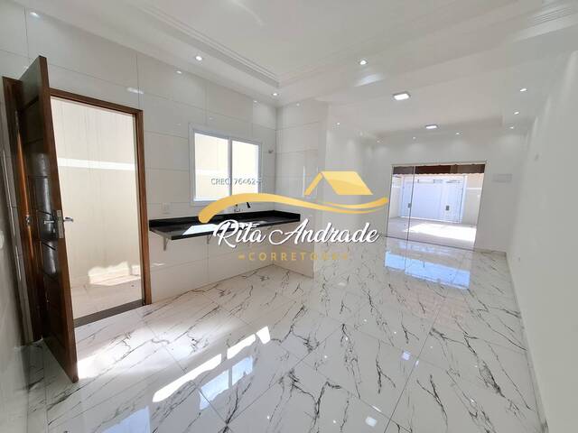 #2138 - Casa para Venda em Mongaguá - SP