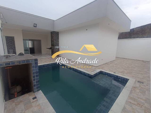 #2164 - Casa para Venda em Itanhaém - SP