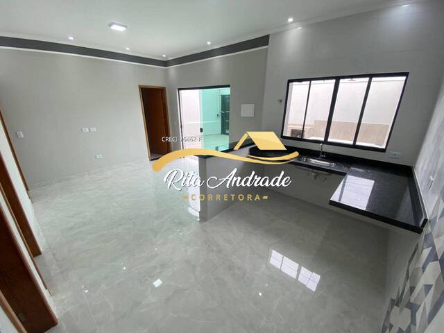 #2193 - Casa para Venda em Mongaguá - SP