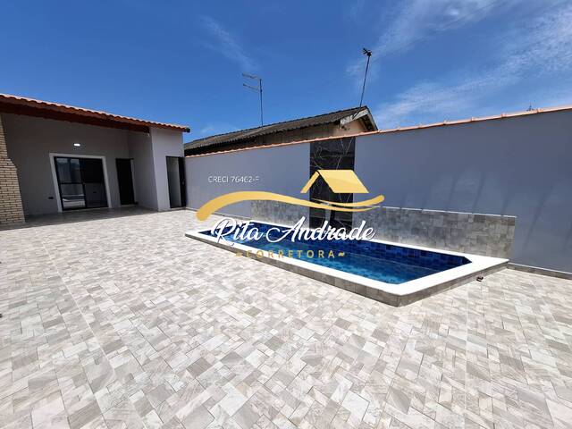 #2196 - Casa para Venda em Mongaguá - SP