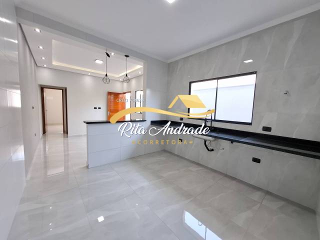 #2210 - Casa para Venda em Mongaguá - SP