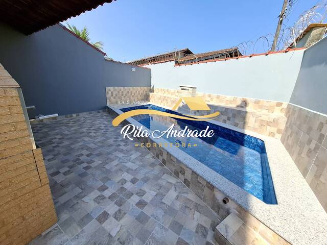 #2220 - Sobrado para Venda em Mongaguá - SP