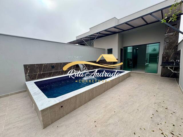 #2246 - Casa para Venda em Mongaguá - SP