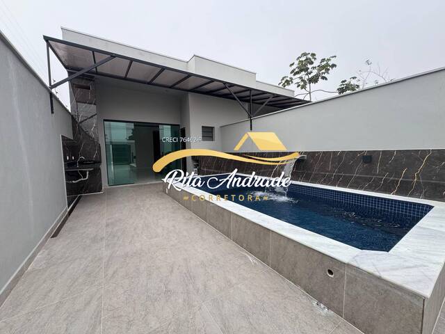 #2247 - Casa para Venda em Mongaguá - SP