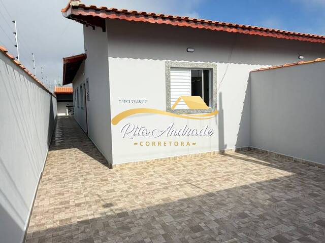 #2249 - Casa para Venda em Mongaguá - SP
