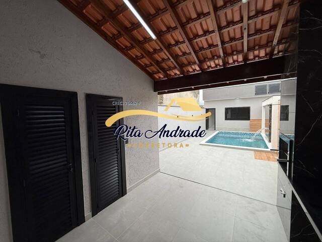 #2253 - Casa para Venda em Mongaguá - SP