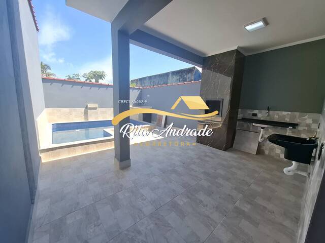 #2241 - Casa para Venda em Mongaguá - SP