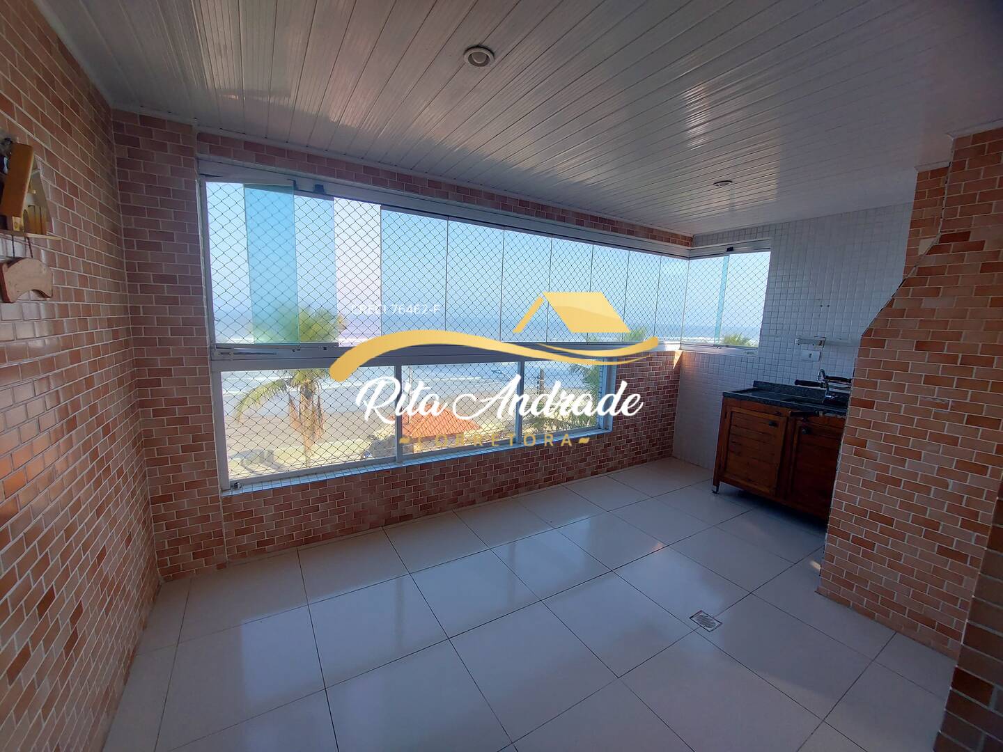 Apartamento alto padrão frente ao mar - 2 dorms - Centro