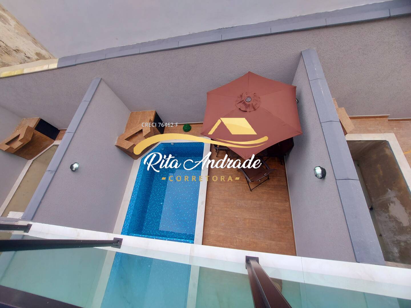 ULTIMA UNIDADE Sobrados novos 2 suítes com piscina na melhor localização