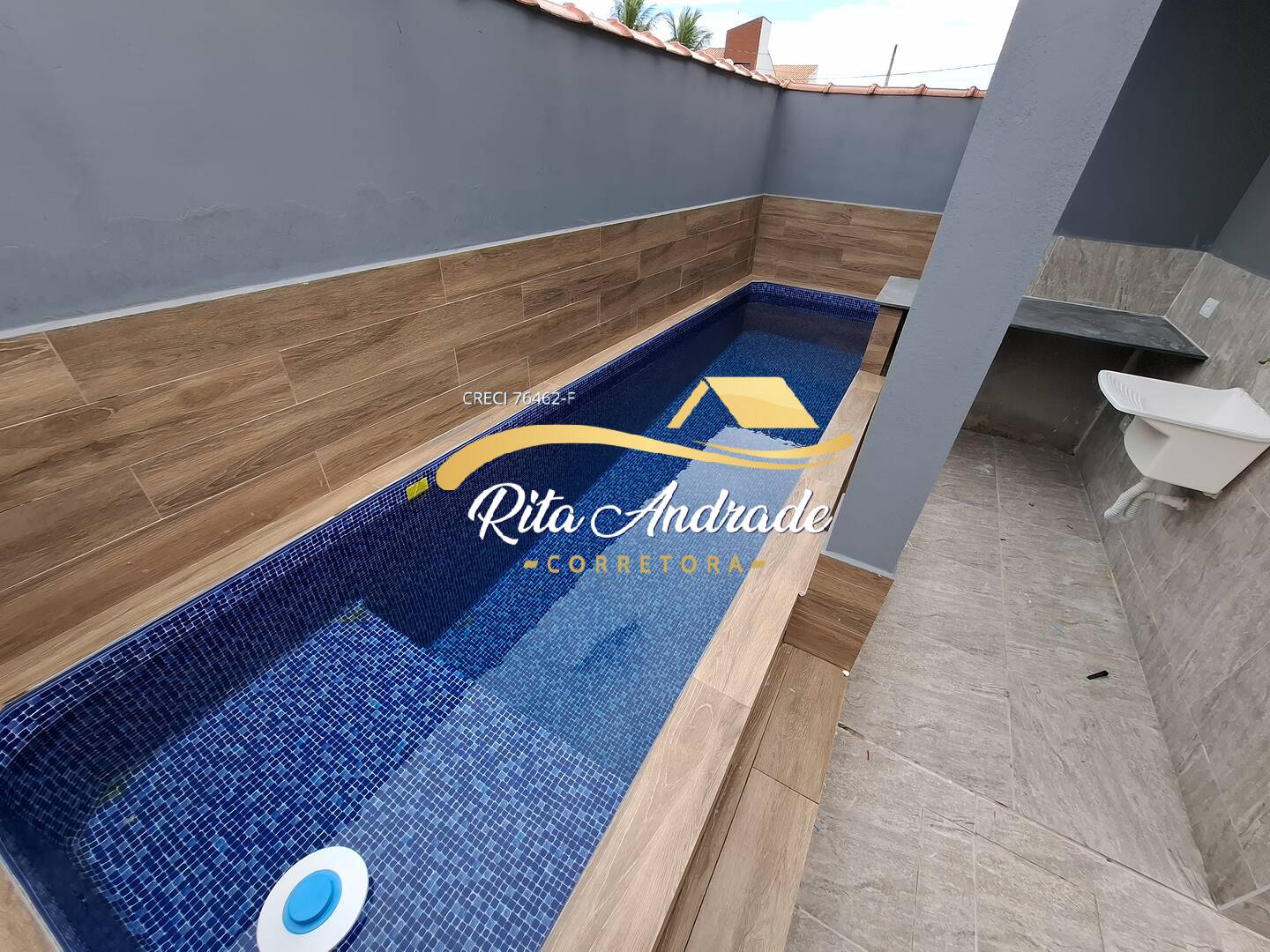 CASA NOVA LADO PRAIA COM PISCINA (NOS FUNDOS) 2 DORMS EM ITANHAÉM/SP