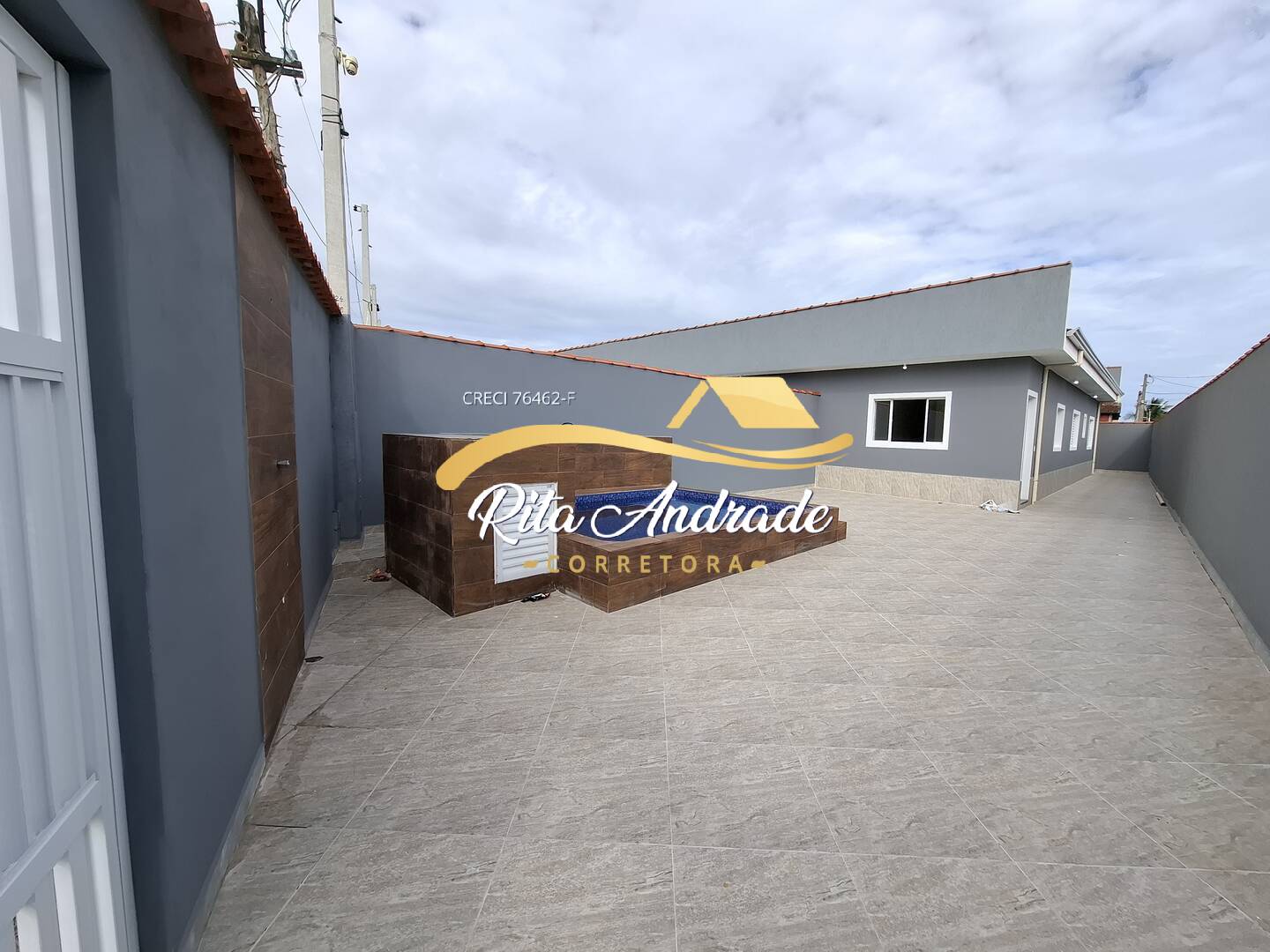 CASA NOVA LADO PRAIA COM PISCINA 2 DORMS COM ÓTIMO TERRENO