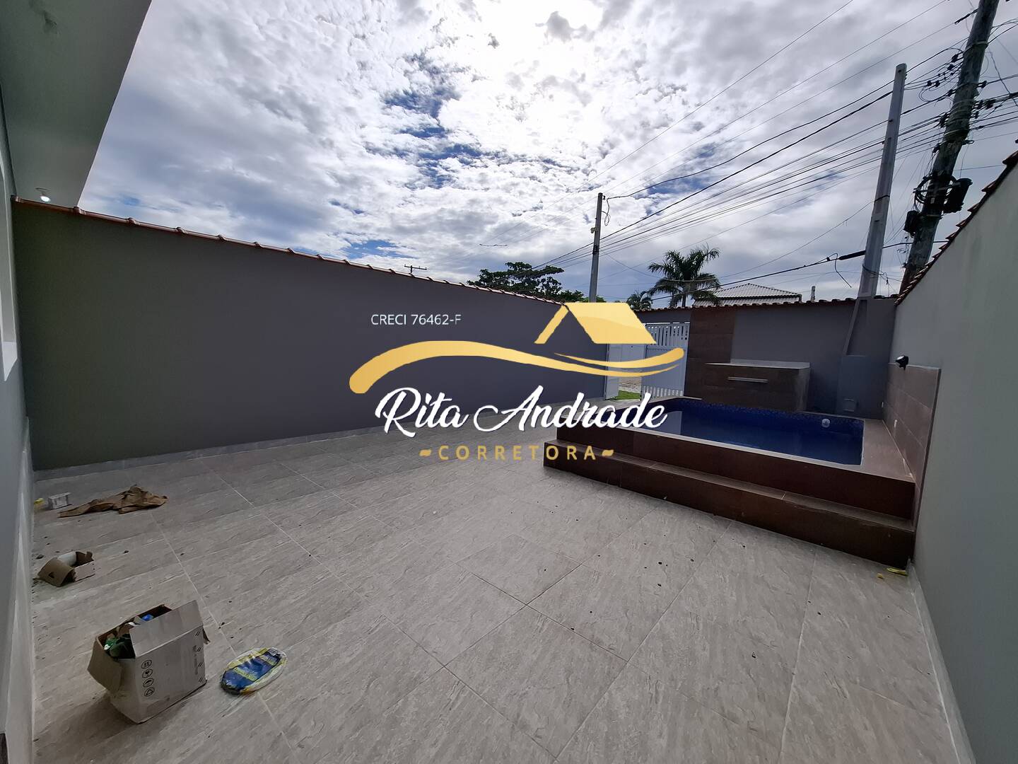 CASA NOVA LADO PRAIA COM PISCINA 2 DORMS COM ÓTIMO TERRENO